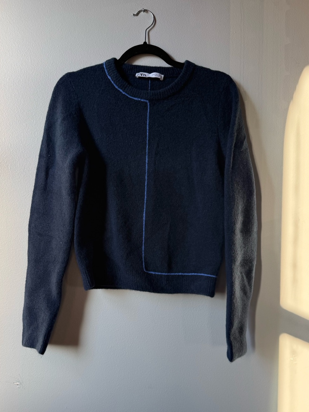 ZARA SWEATER - Picture 1 of 4